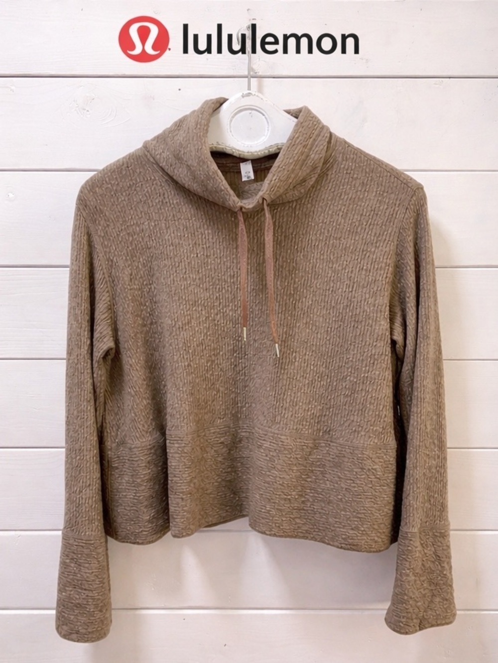 LULULEMON Textured Ribbed Hoodie – Size XS/S